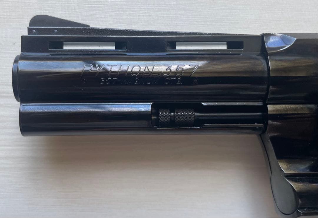 タナカコルトパイソン4インチスチールフィニッシュモデルガン