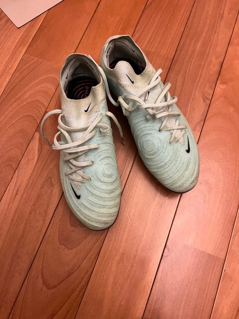 Nike サッカースパイクファントムgx2