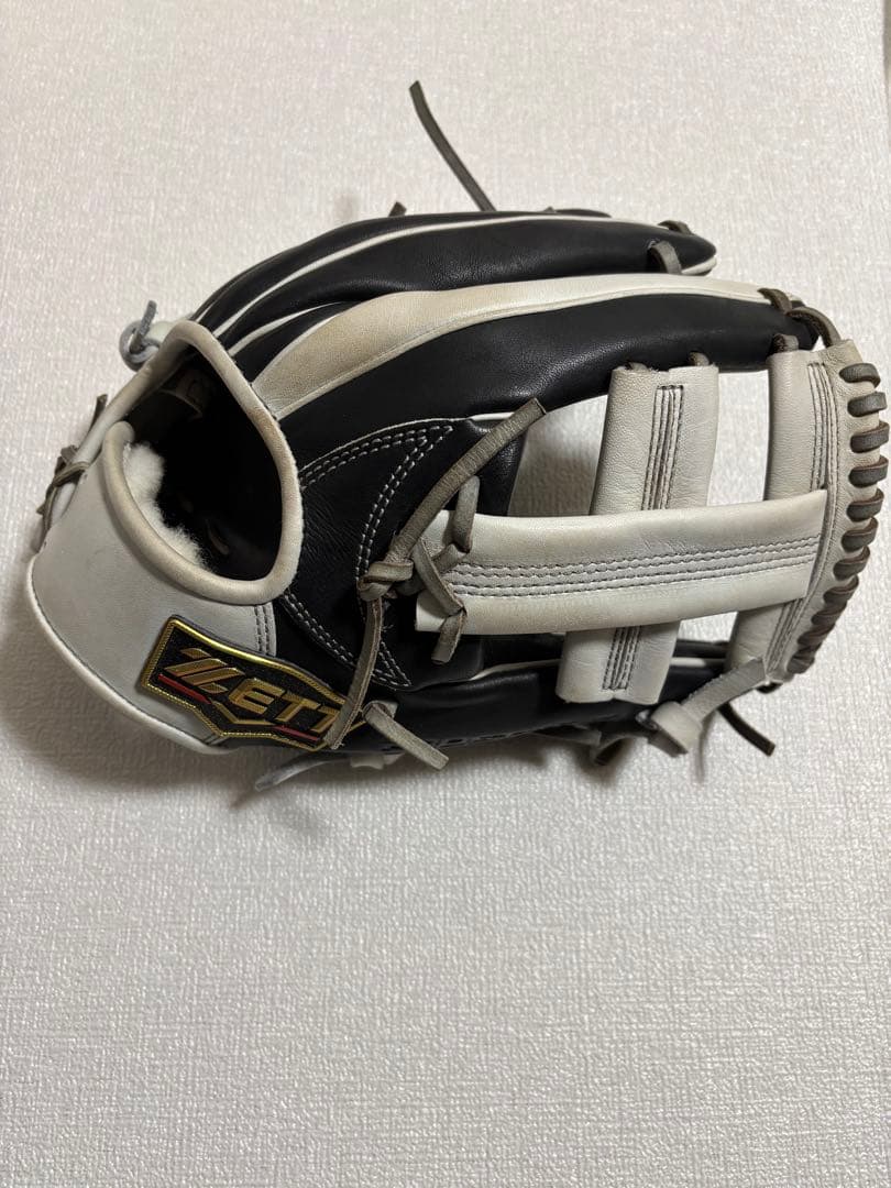 ZETTプロステイタス 軟式内野手用グローブ