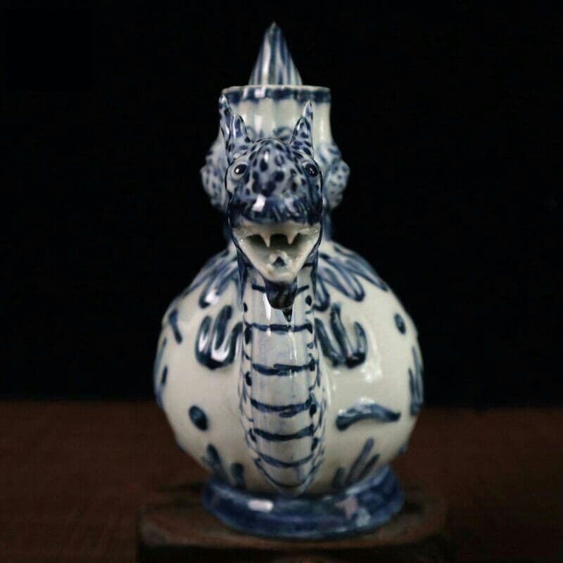 古いものをまねて磁器を収蔵して、青花磁器の龍徳利の家財道具の装飾品を飾ります9