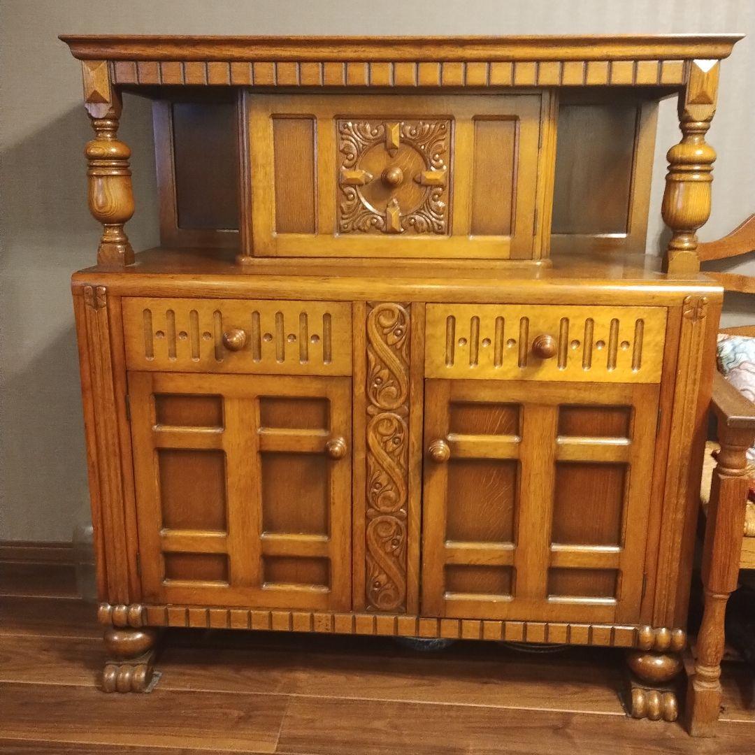 アンティーク家具♥キャビネット♥サイドボード♥イギリス家具♥カップボード
