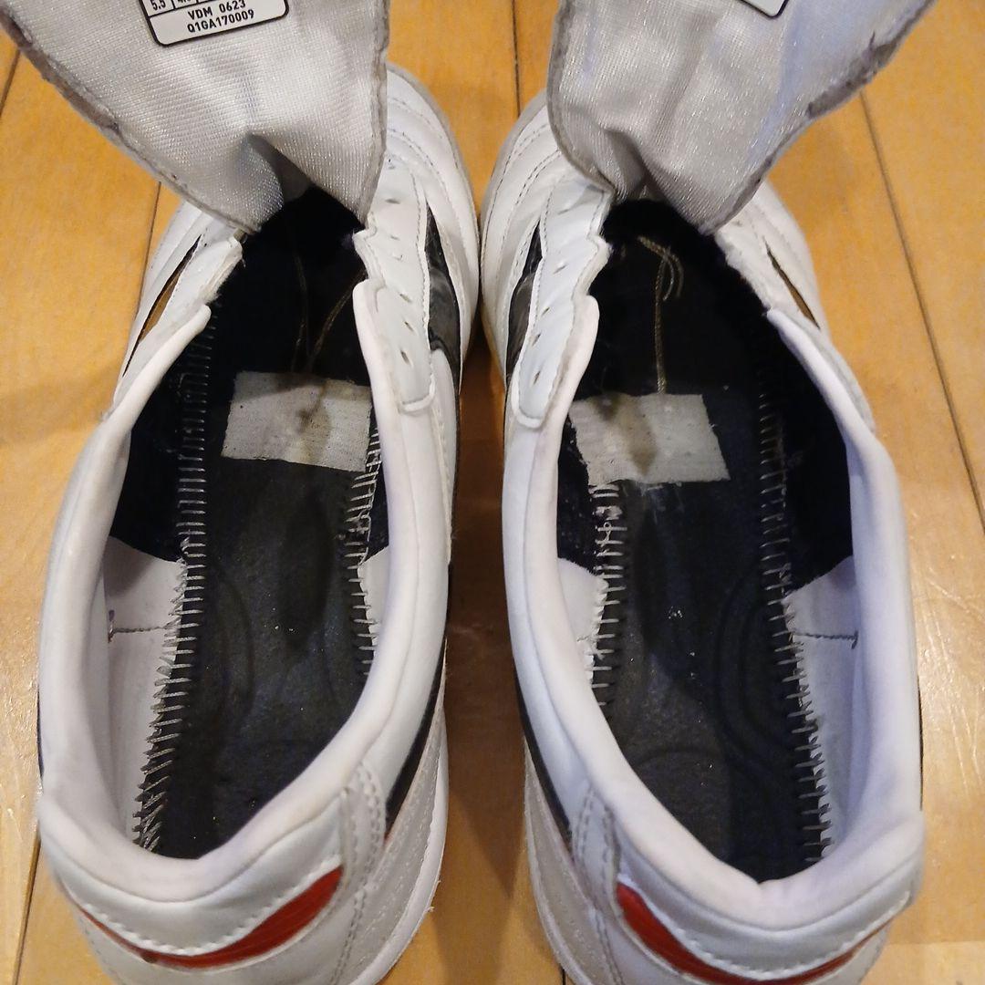 美品　ミズノモレリア MORELIA フットサル23.5cm