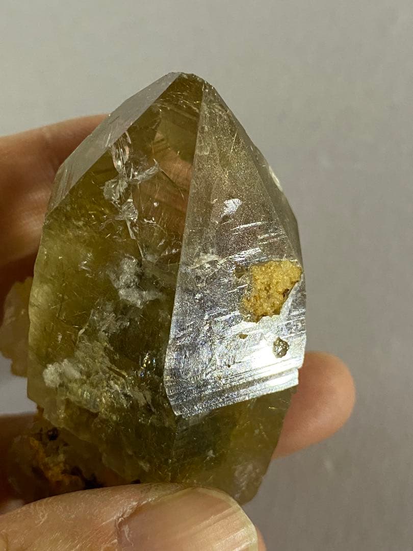 天然石　ヒマラヤ　マニハール　水晶　ルチルクォーツ　原石　レコードキーパー