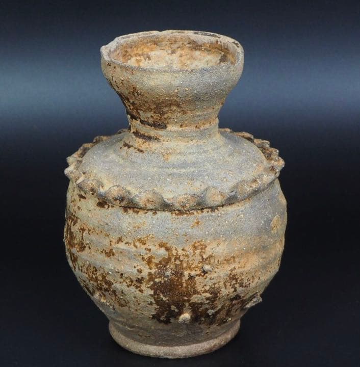 送料無料　出土品 南北朝時代褐釉壺　高17ｃｍ