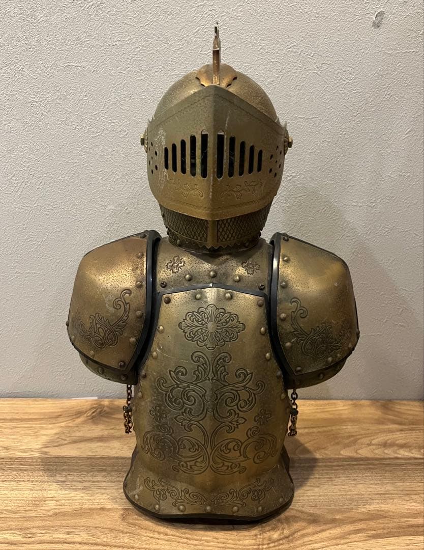 ニッカウイスキー デキャンタ ボトルケース西洋甲冑 騎士 鎧　飾り　置物