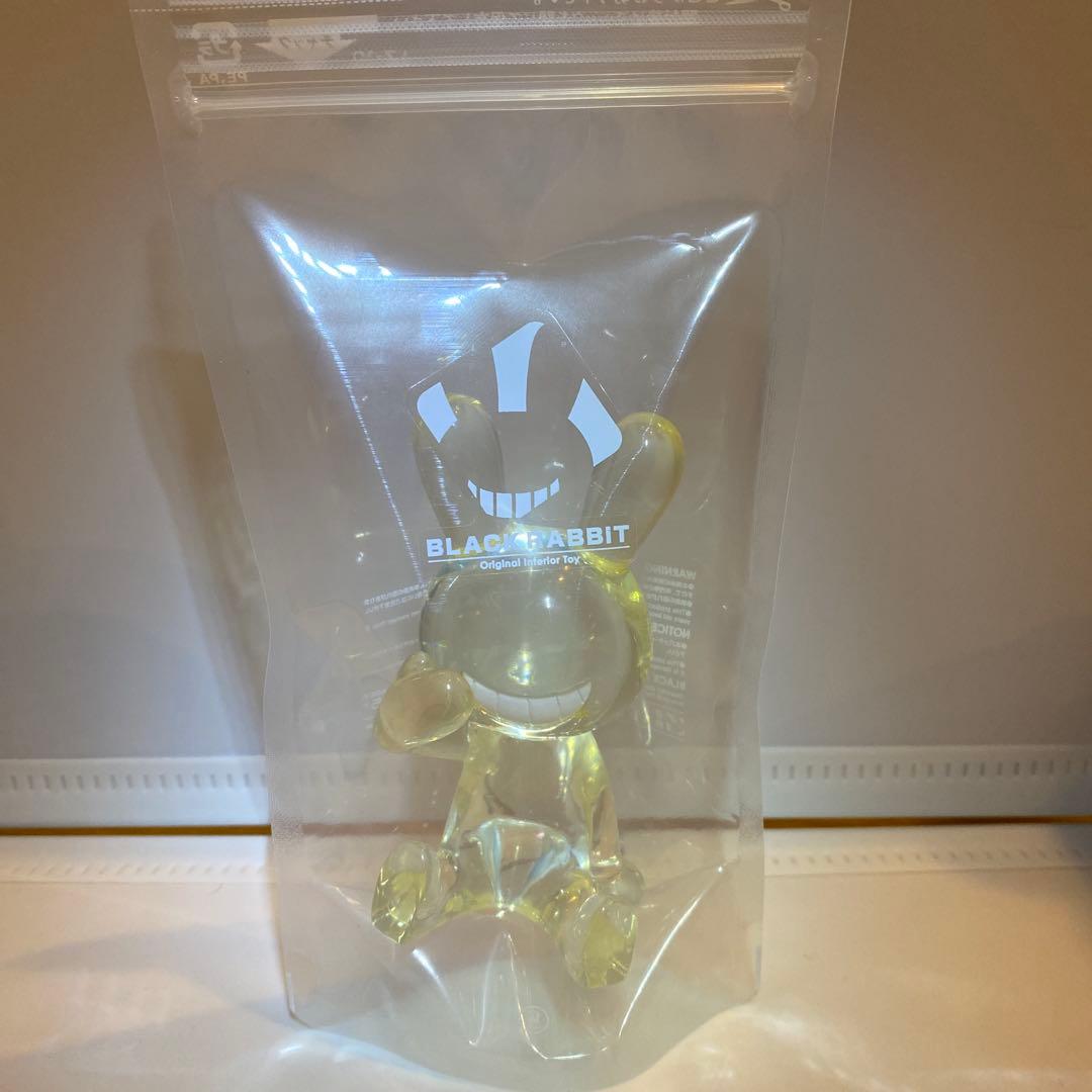 ブラックラビット　透明