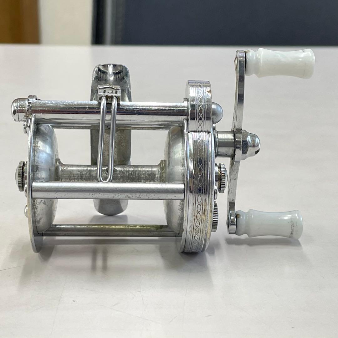 PFLUEGER SUMMIT 1993L 彫刻系ダイレクトリール