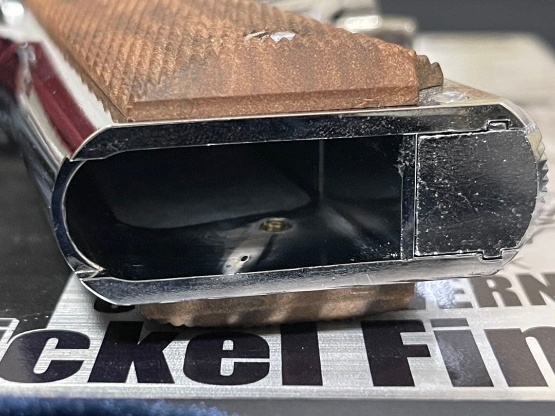 東京マルイ コルトガバメントシリーズ70 ニッケルフィニッシュ/カスタムグリップ