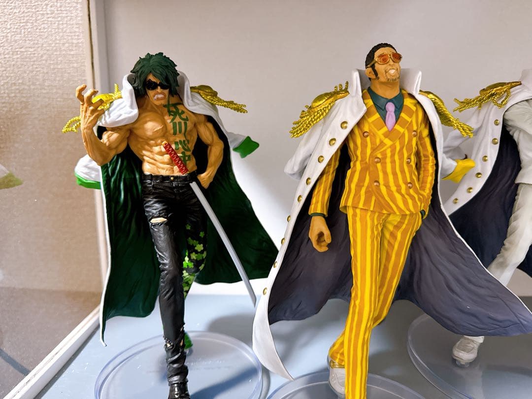 ワンピース一番くじ 絶対的正義 フィギュア4体セット➕Ｅ賞付き