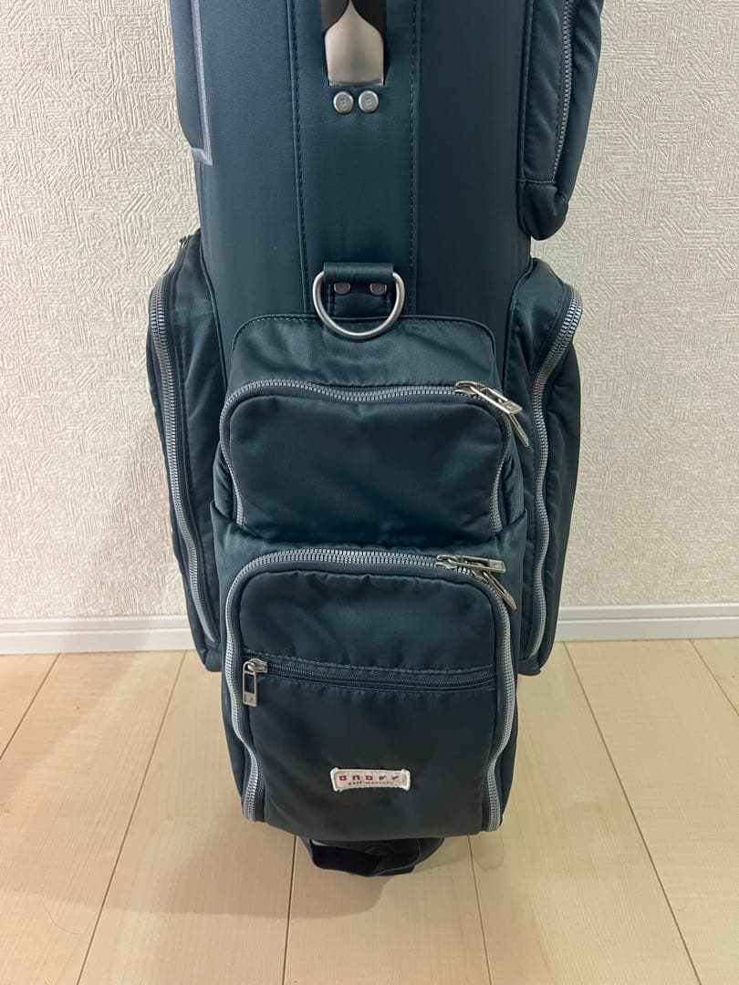 オノフ　キャディバッグ