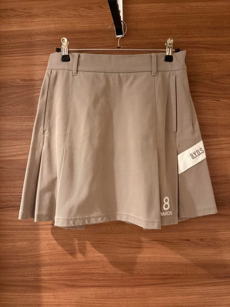 ハチヤーズ 8YARDS プリーツスカート ベージュ