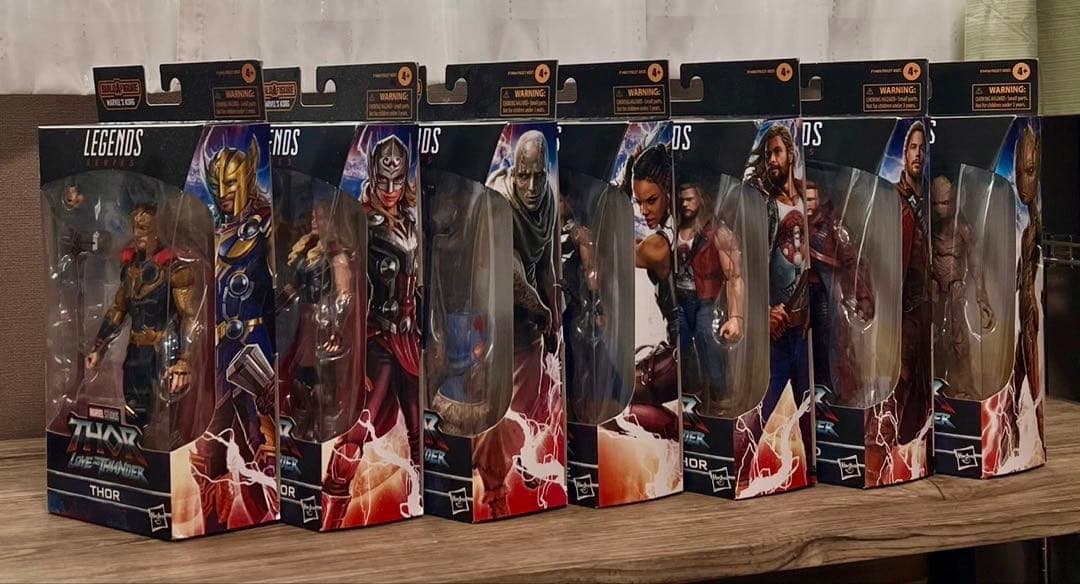 ソー　ラブアンドサンダー　フィギュアセット売り