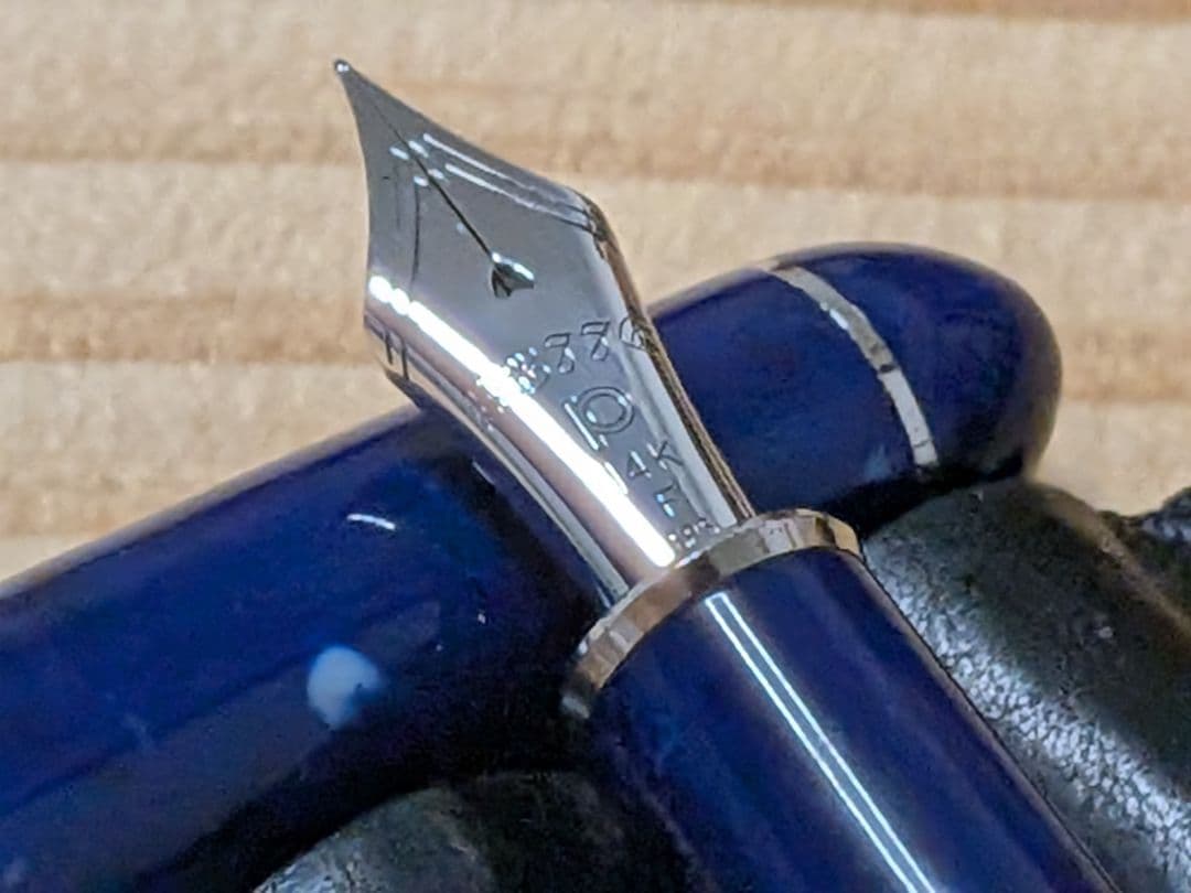 さ*れ様 プラチナ万年筆　＃3776 セルロイド　ミッドナイトオーシャン