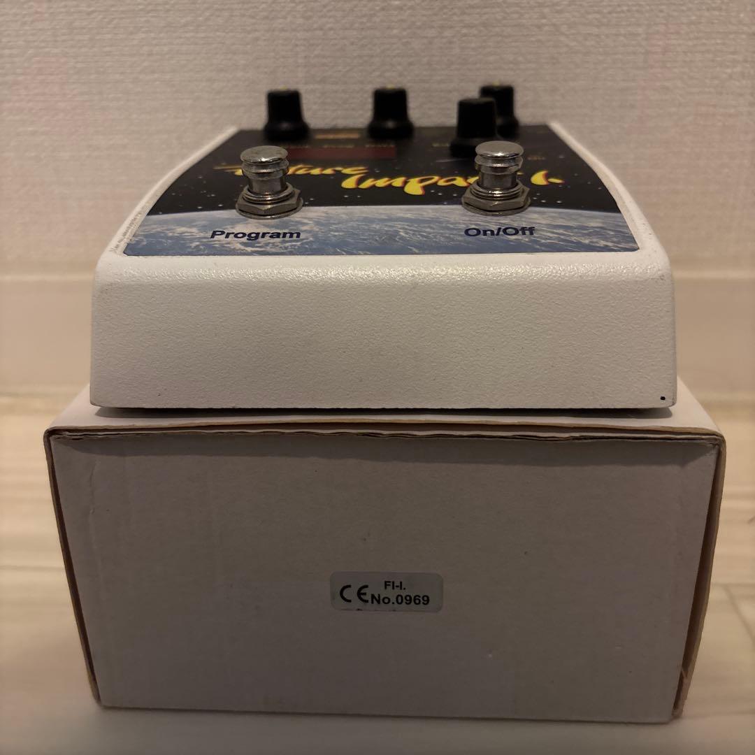 Future Impact 1 ベースギターシンセサイザー