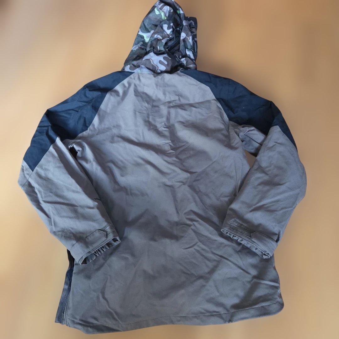 VOLCOM 迷彩柄 スノーボードジャケット M