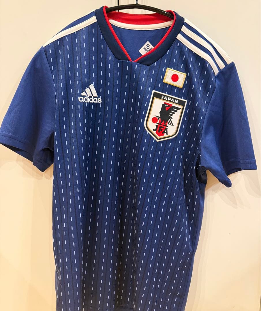 サンリオ　ハローキティ　サッカーシャツ adidas 日本代表