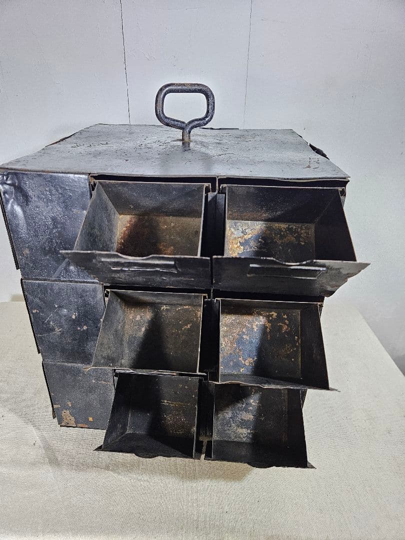 USヴィンテージ アイアンのロータリーボックス インダストリアル パーツケース