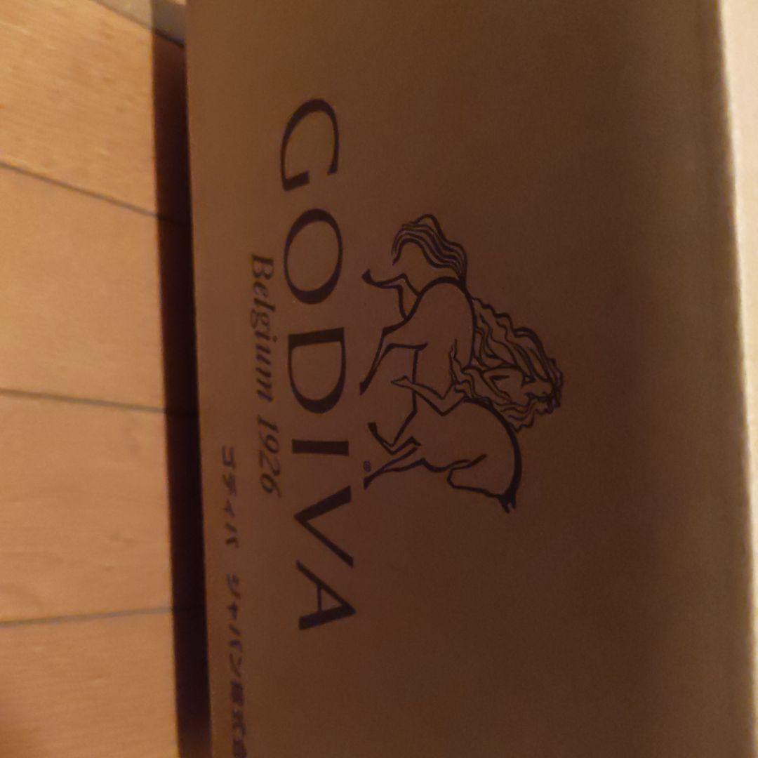 完売品！ゴディババレンタインコレクション　スペシャルセットカップ＆ソーサー付き