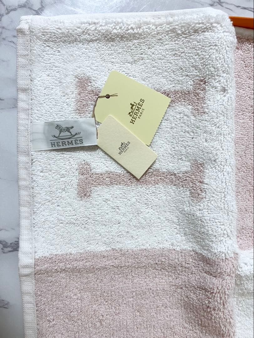 HERMES ピンク Hロゴ タオルハンカチ