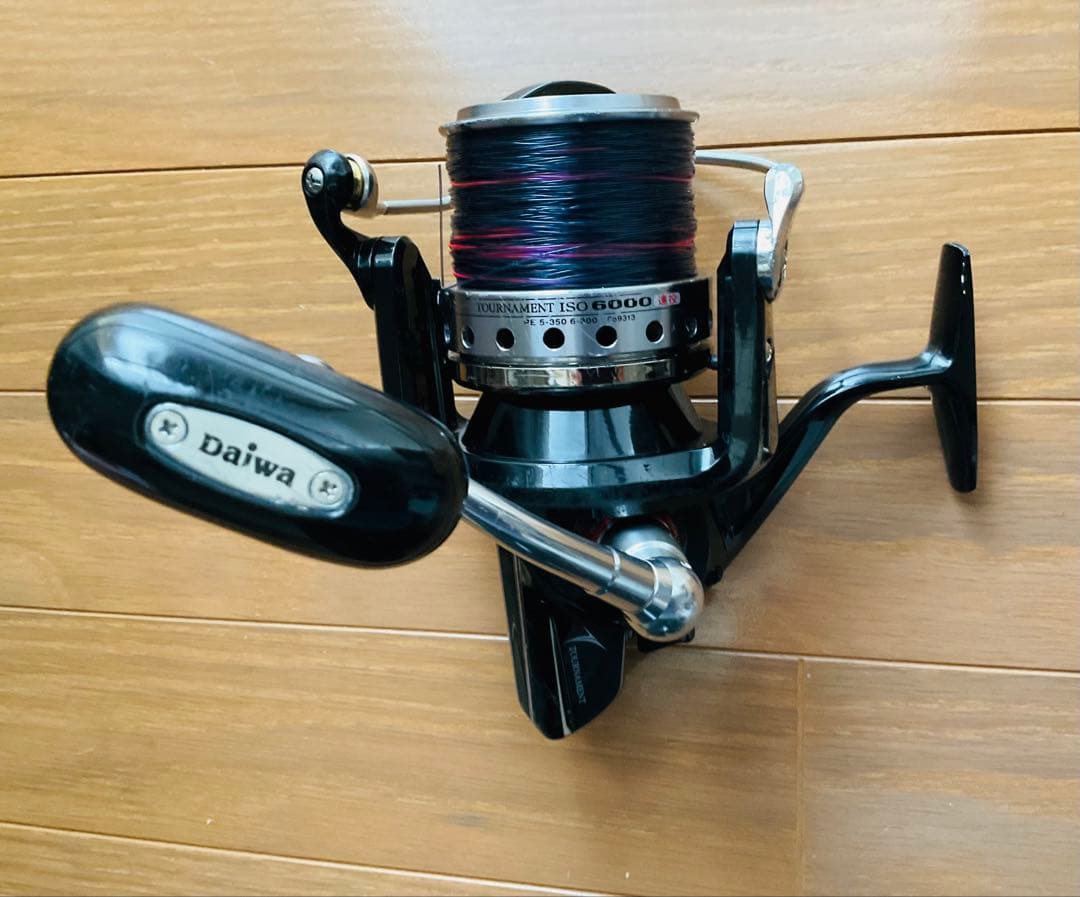 ダイワ トーナメント ISO 6000 遠投 スピニングリール　【中古品】