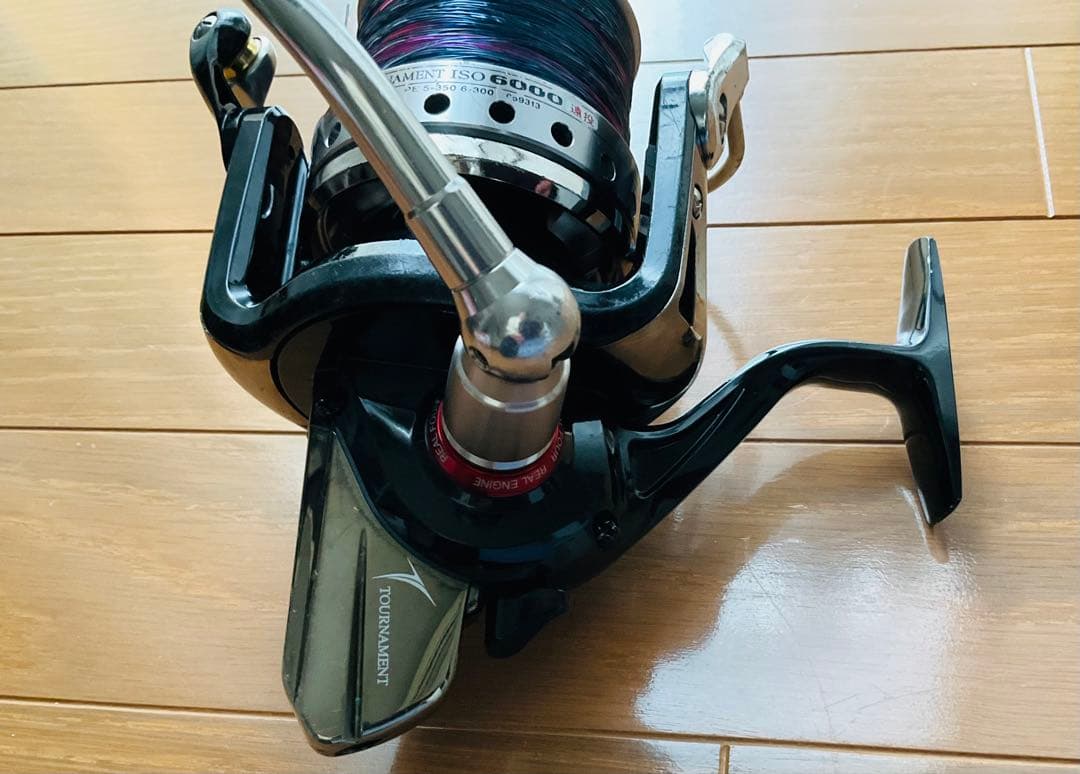 ダイワ トーナメント ISO 6000 遠投 スピニングリール　【中古品】