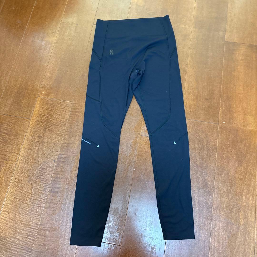 on ブラック タイツ スイスエンジニアリング