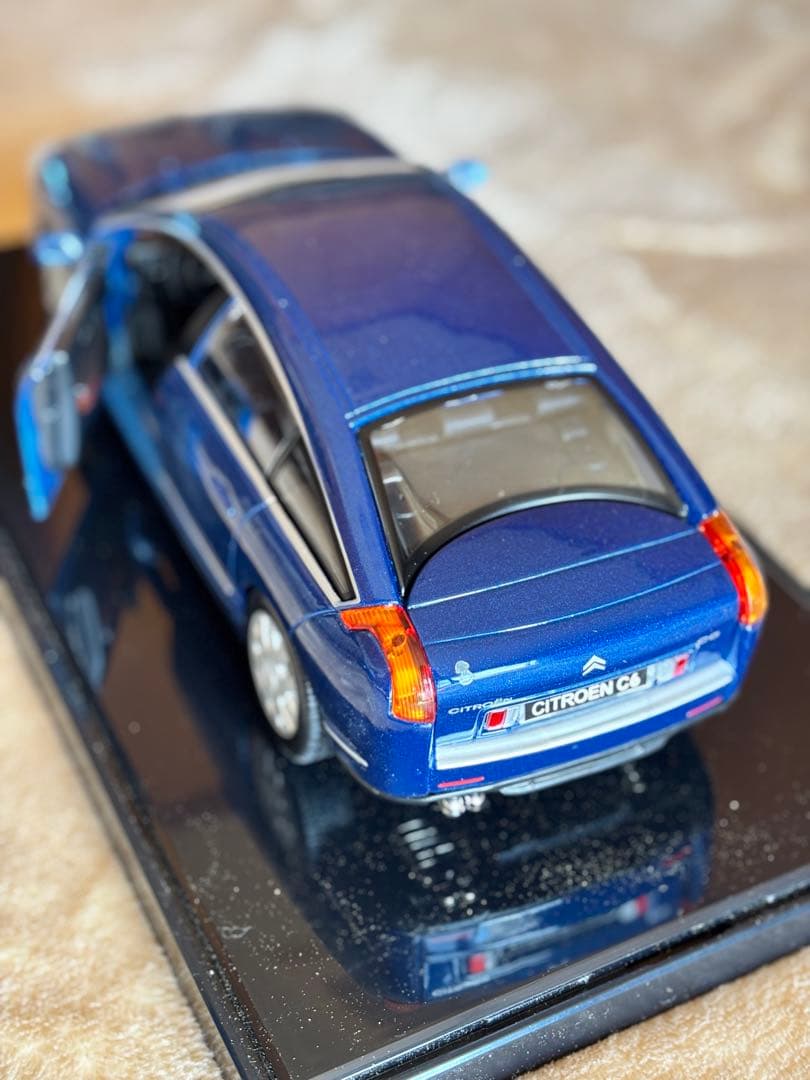 シトロエン C6 1/18 ミニカー 青