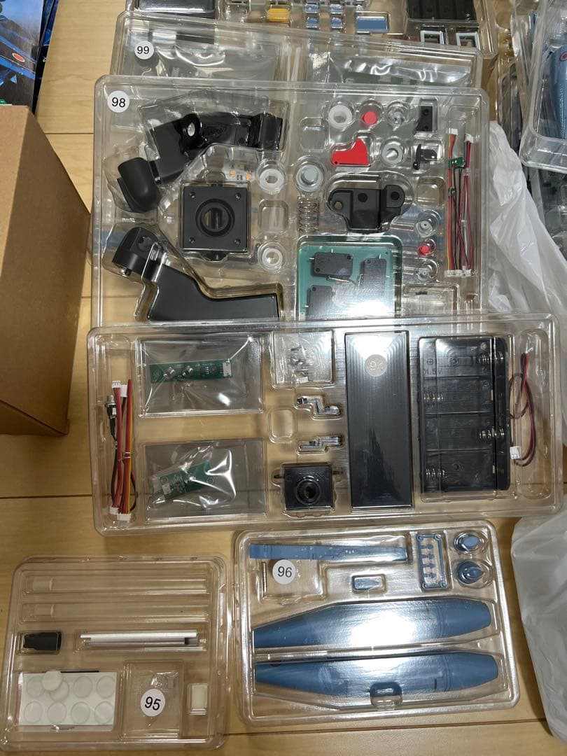 【全巻セット・未組み立て】デアゴスティーニ　航空自衛隊 F-2戦闘機をつくる