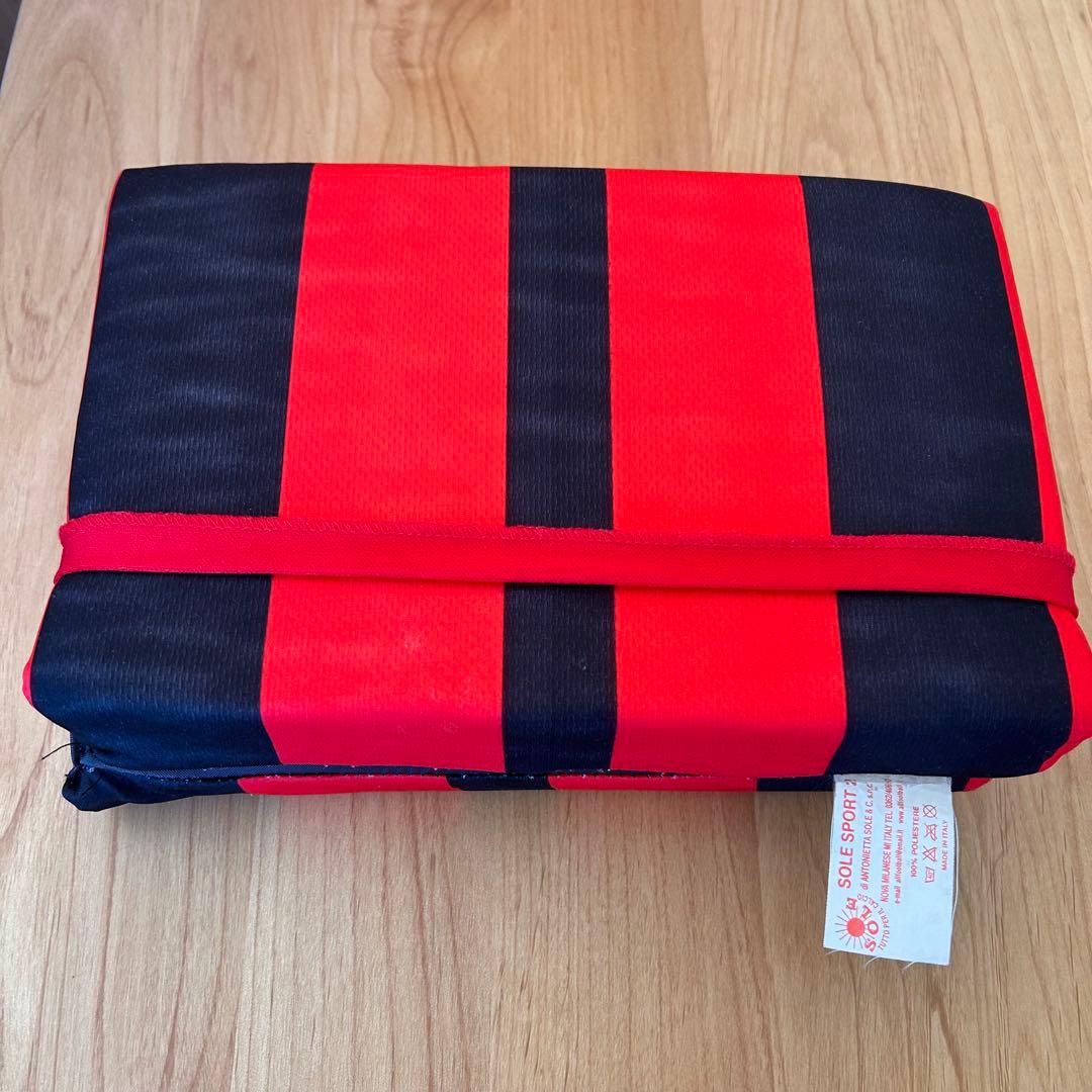 【希少】AC Milan スタジアム観戦シートクッション折りたたみ式応援グッズ