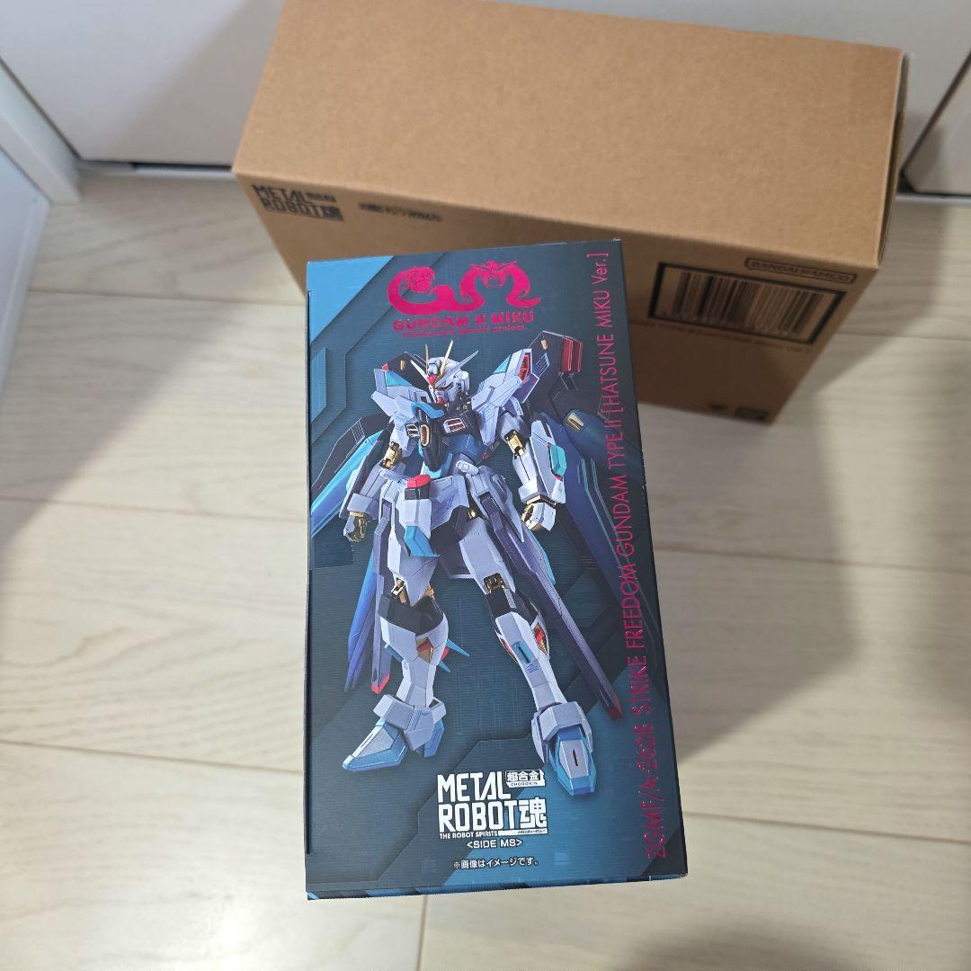 L ROBOT魂 ストライクフリーダムガンダム弐式 初音ミク Ver.