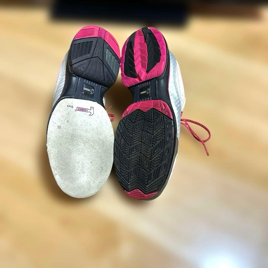 ハンマー社のボウリングシューズ ホワイト/ピンク