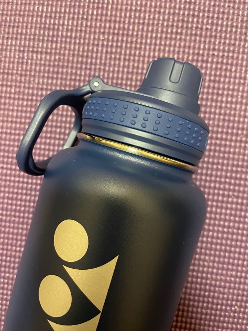 YONEX 水筒　激レア　ネイビー　1.17リットル