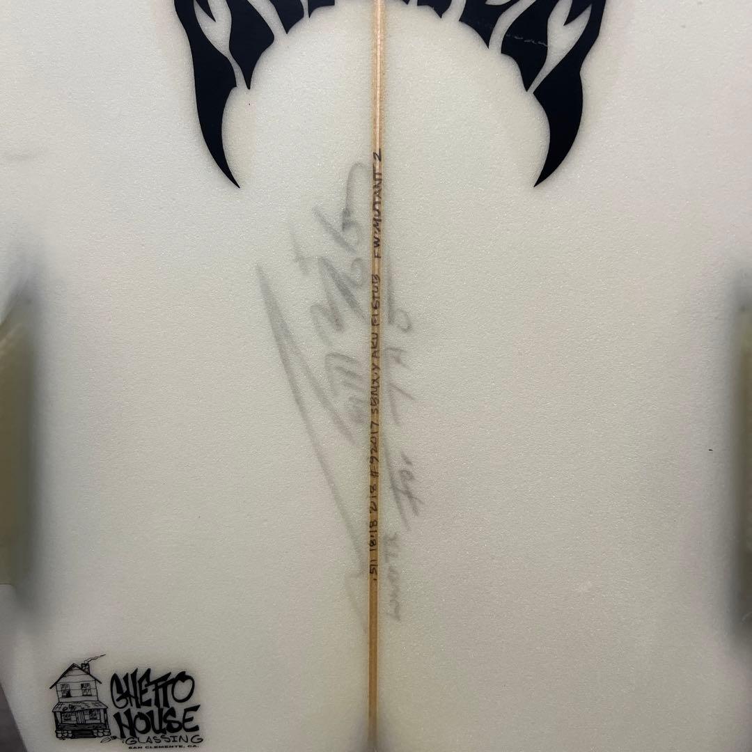 LOST タジバロウ使用ボード