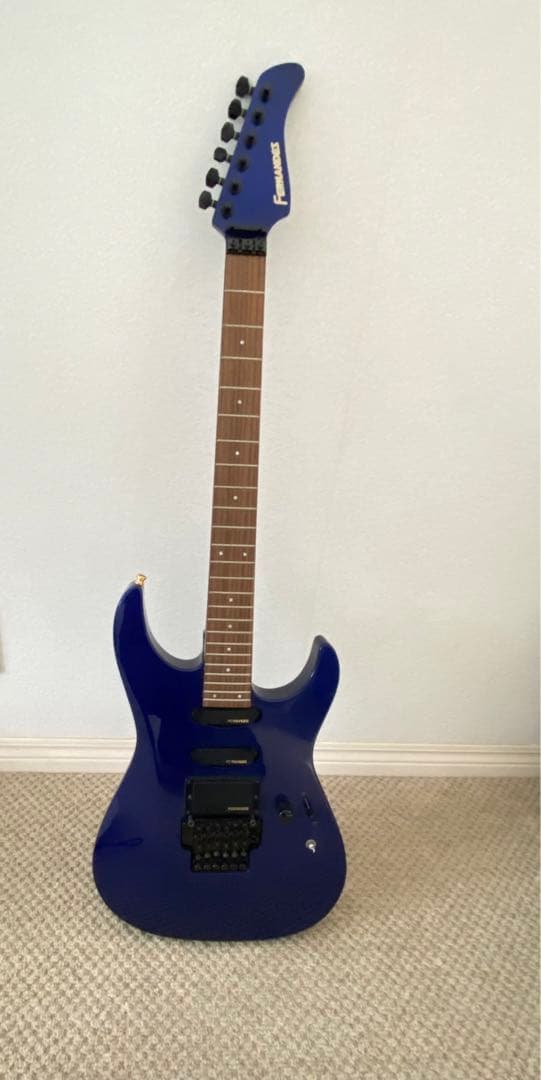 FERNANDES エレキギター 青 24フレット ハードケース付き