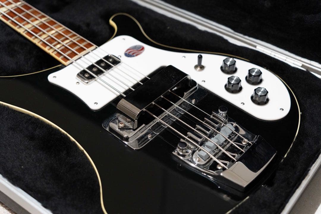 リッケンバッカー4003ベース