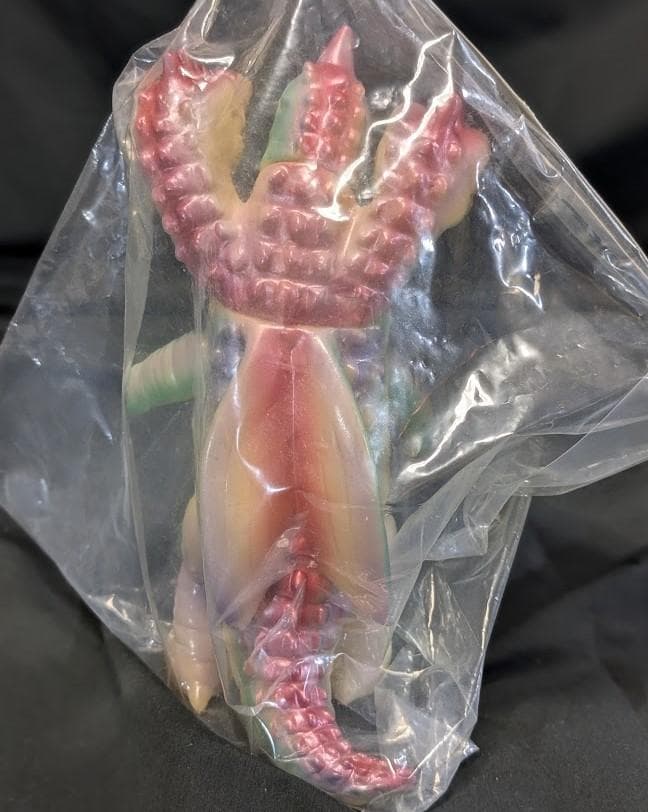 三つ首竜「スペクトルマン」登場怪獣（マスダヤ復刻）蓄光版ソフビフィギュア未開封