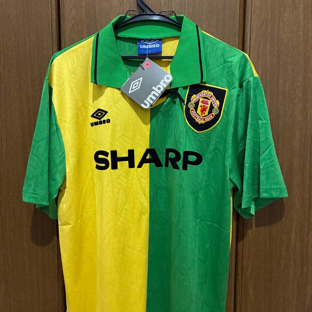 マンチェスター・ユナイテッド UMBRO製 SHARP 復刻ユニフォーム 緑黄