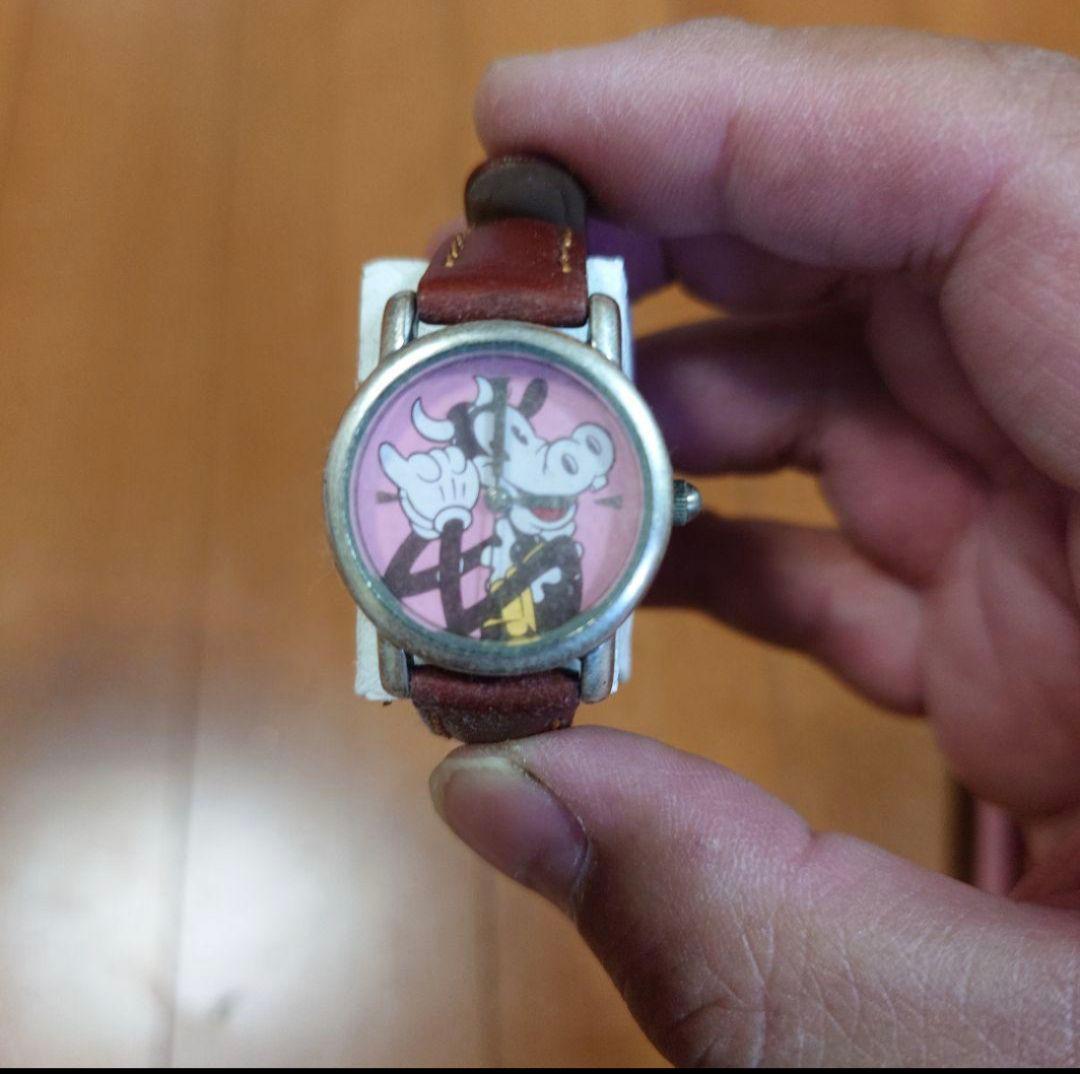 ディズニー ノスタルジアウォッチコレクション クララベル・カウ 三匹の子ぶた