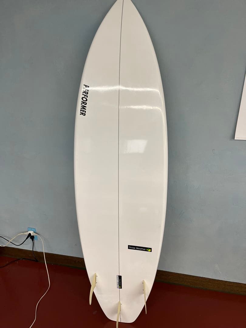 THREE WEATHER (PERFORMER)サーフボード　テイクオフ早い