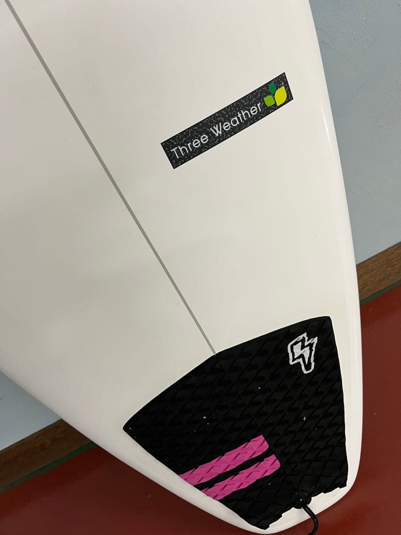 THREE WEATHER (PERFORMER)サーフボード　テイクオフ早い