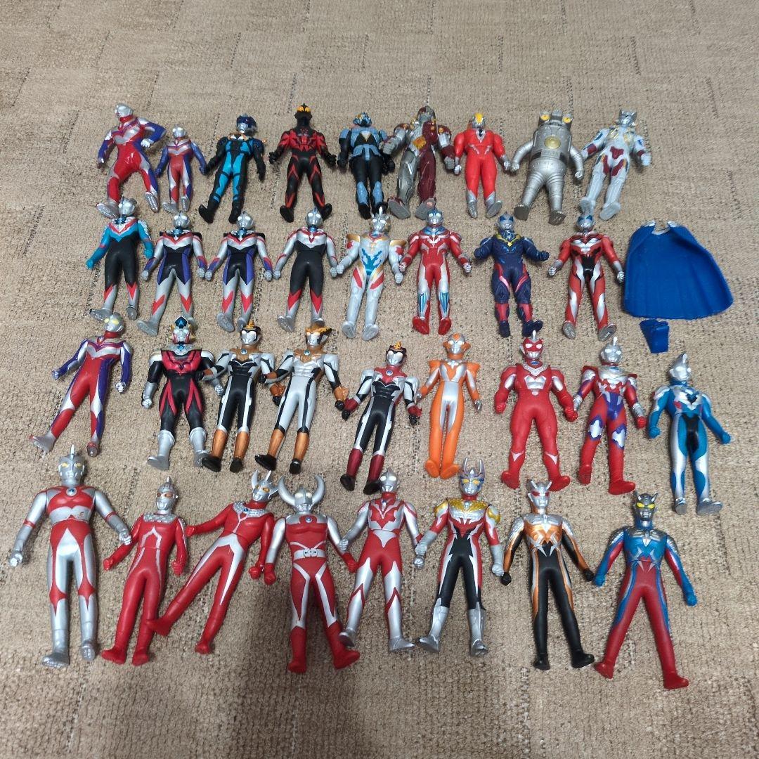 ウルトラマン　フィギュア　ソフビ　マント
