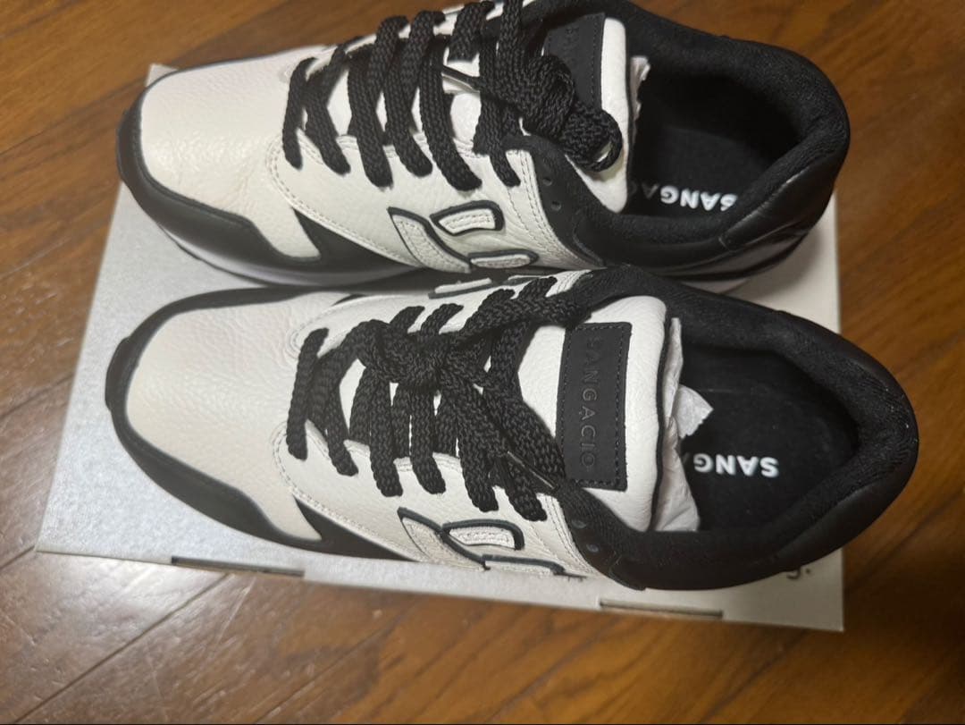 SANGACIO ホワイト/ブラック スニーカー