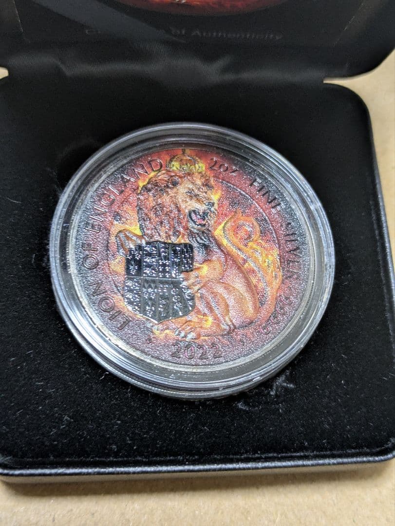 ロイヤルチューダー燃えるライオン2オンス純銀