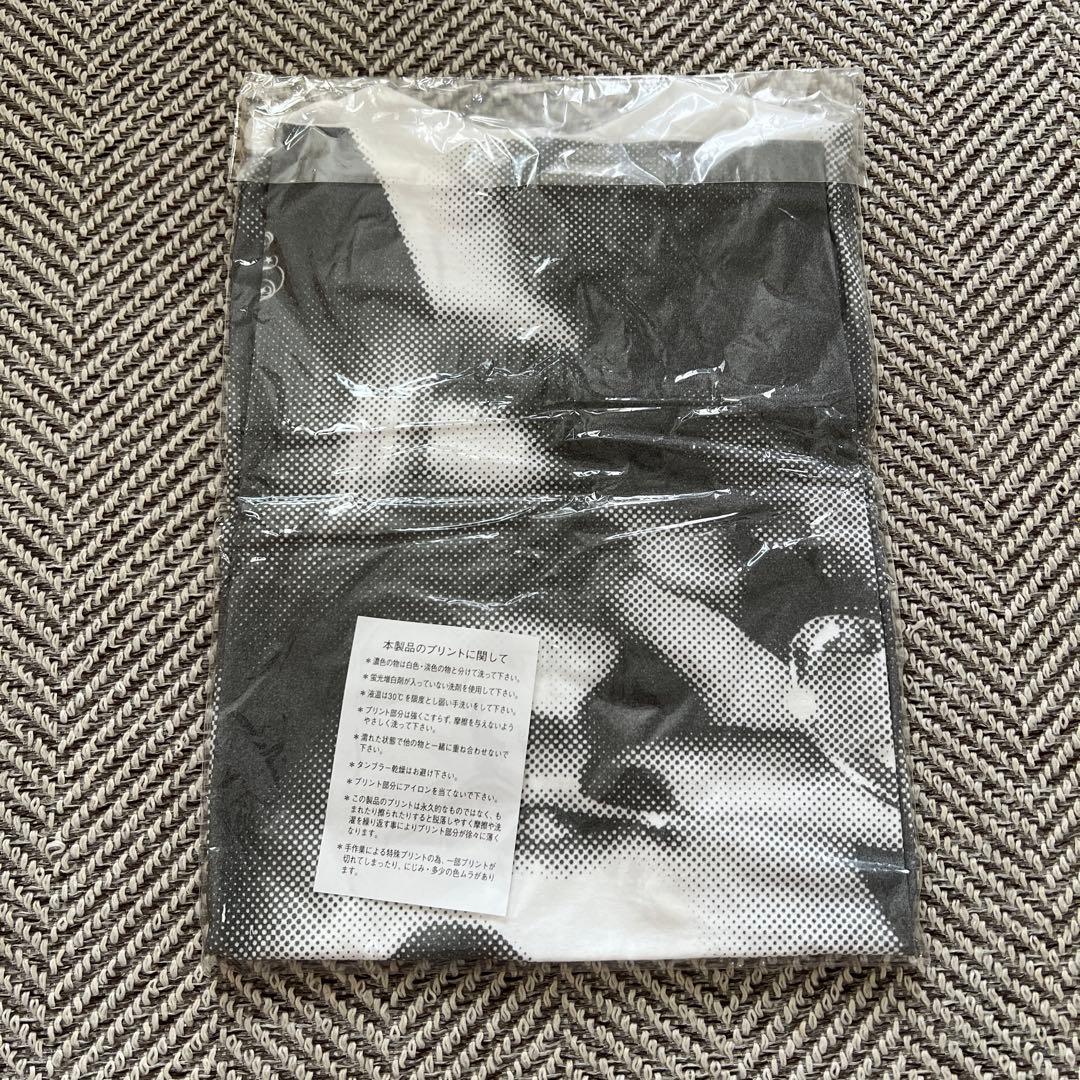 安室奈美恵　レア　新品　Best Fiction Tour Tシャツ