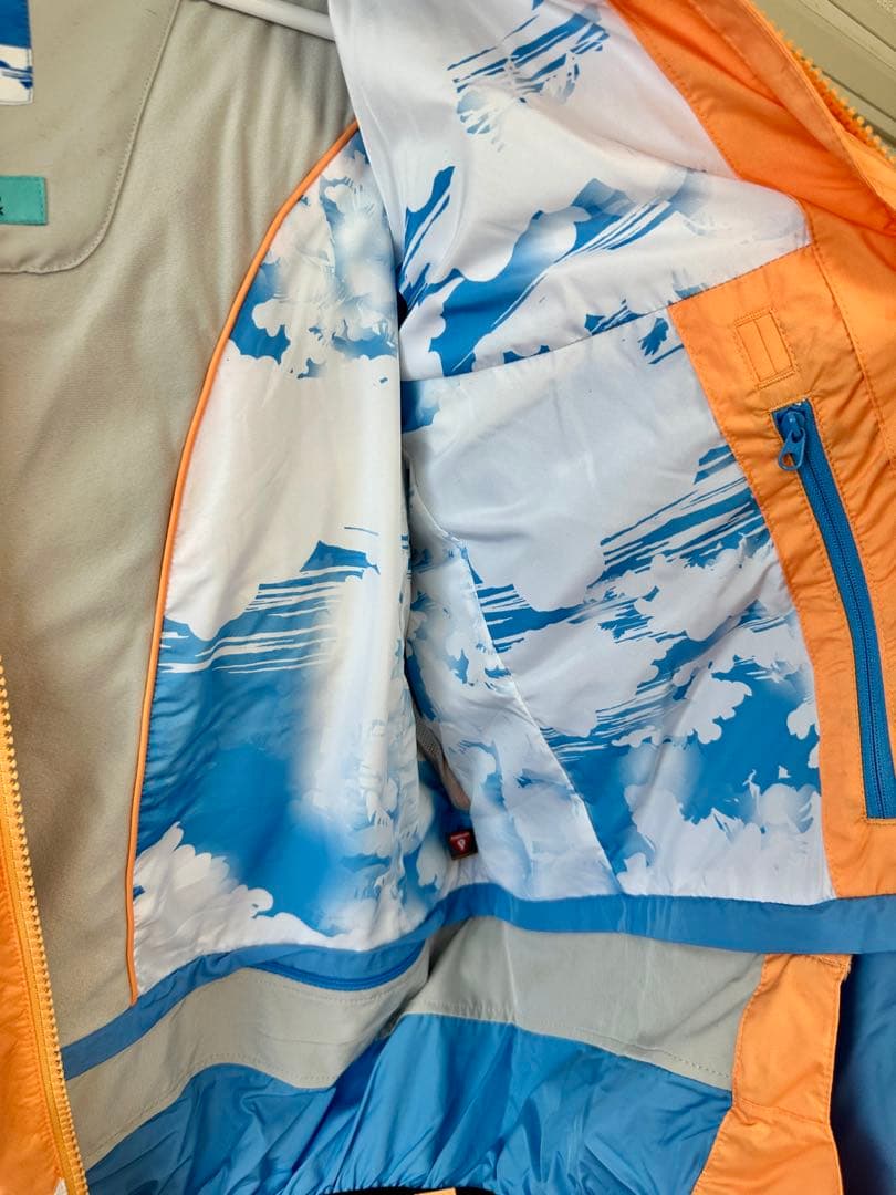 ROXY x Chloe Kim コラボスノージャケット（新品タグ付き/M）