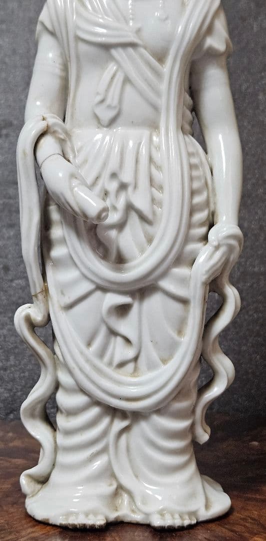 【時代古作品❗】明治時代　白磁　観音立像 観音像　観音様　伝世時代箱　仏教美術