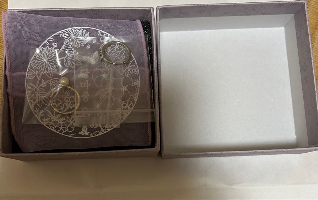 BTS ダルマジュン　ツインリング　ピアス　未開封　2点セット　公式　シルバー