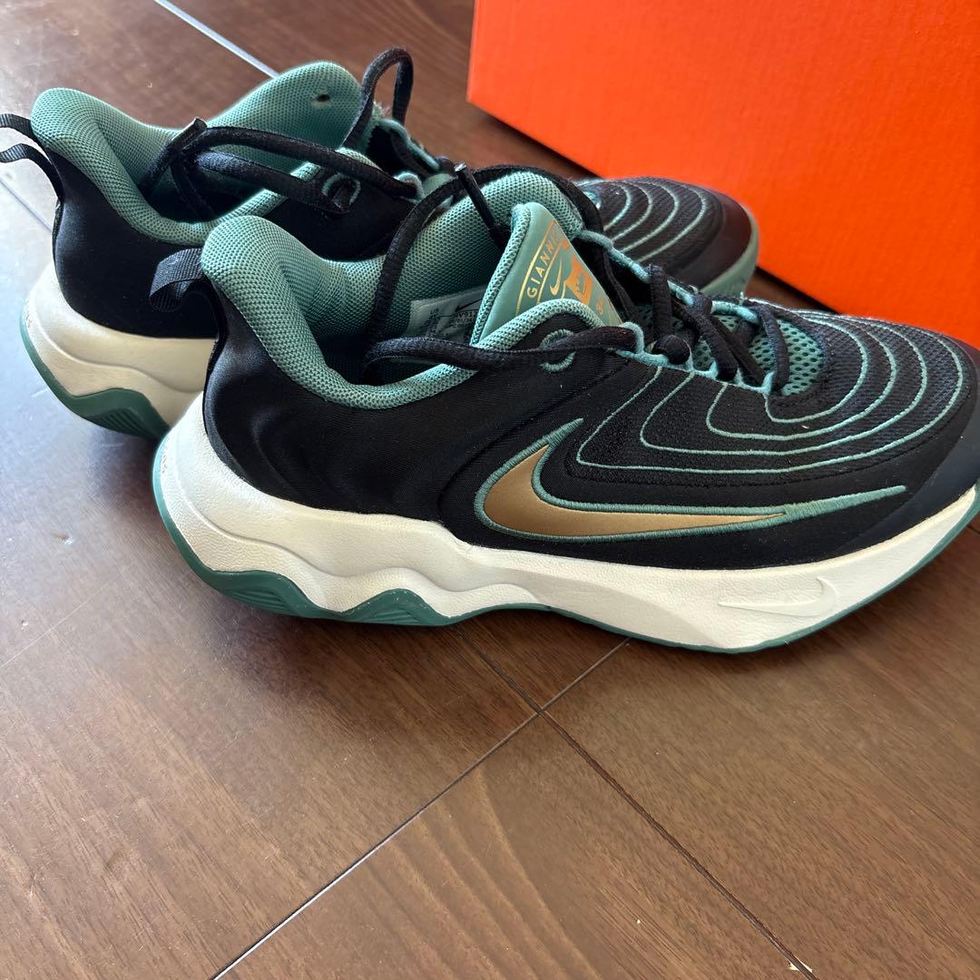 Nike バスケットシューズ　バッシュ　ブラック/グリーン　23.0