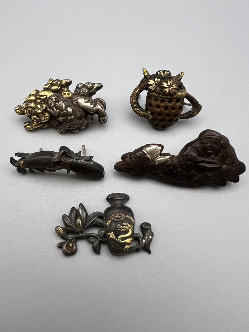 【海】江戸明治期　金具　龍　獅子　蛍文など　５点セット　金銀象嵌　銅鉄製　骨董品