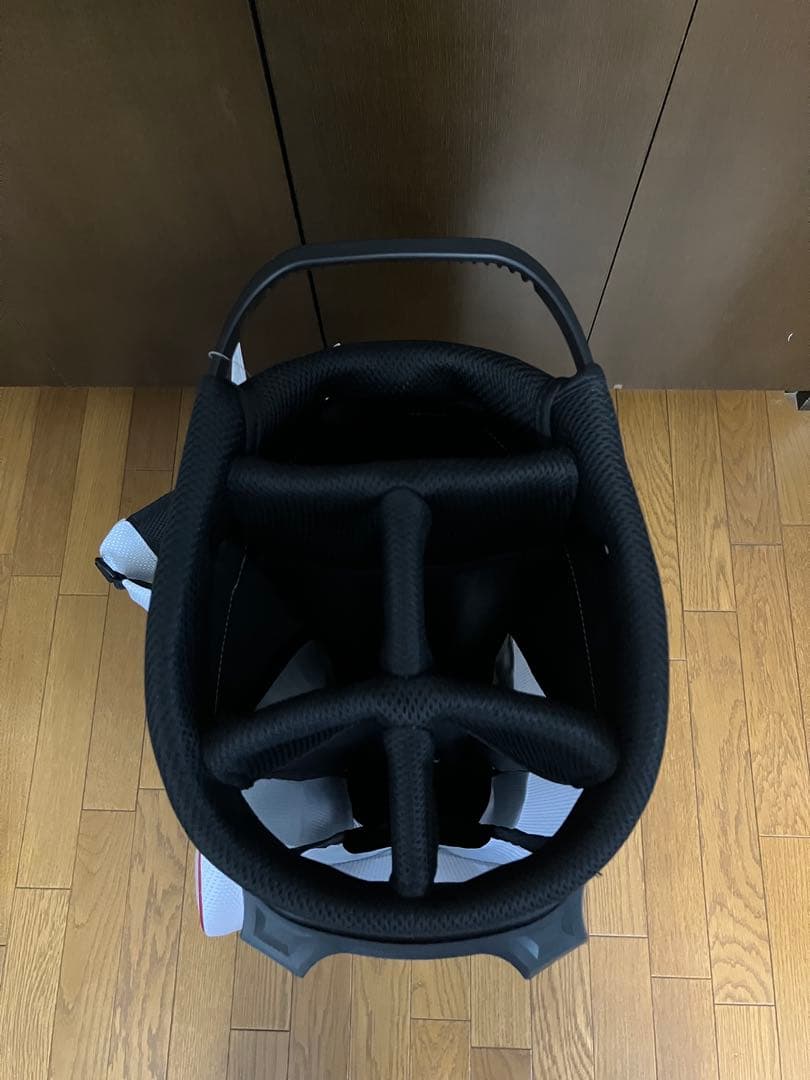 Callaway CHEV キャディバッグ ホワイト（ヘッドフードカバー有り）